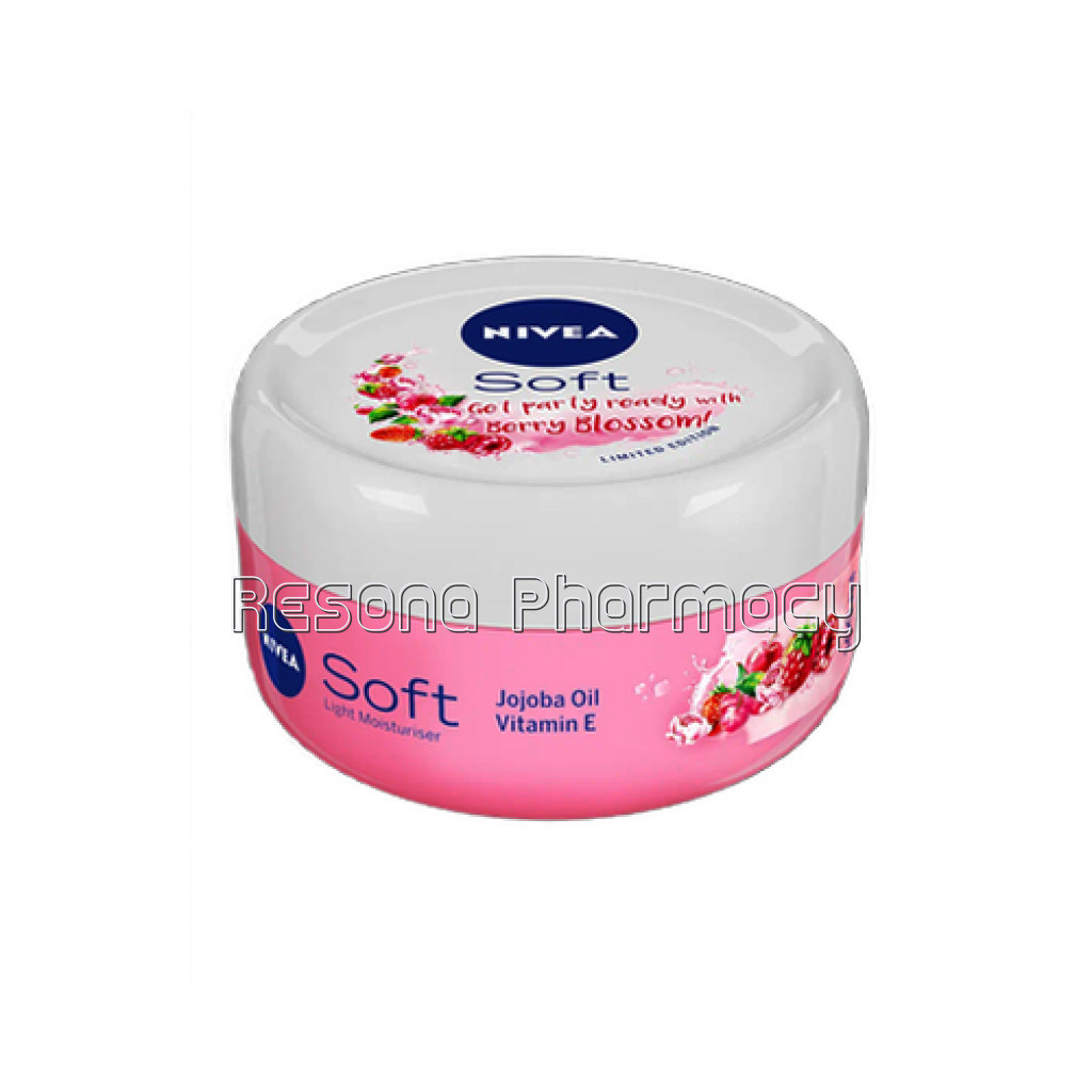 Nivea Soft   Berry Blossom 100 Ml